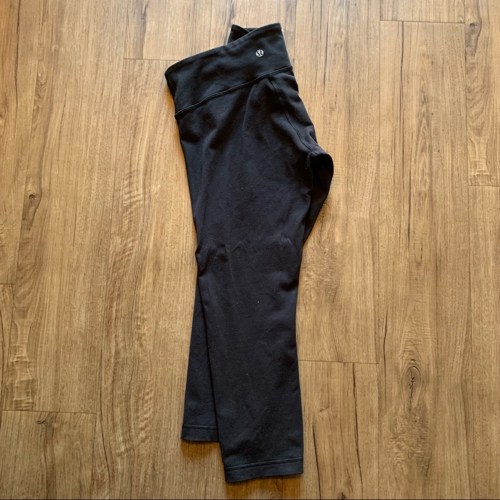 Gently used women’s Lululemon Leggings